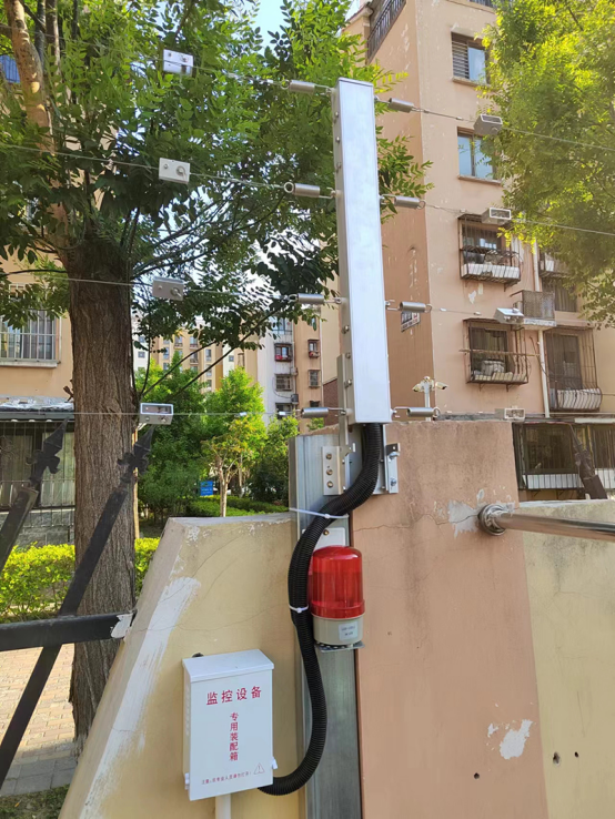 學(xué)校安裝電子圍欄的必要性，學(xué)生翻墻外出感染