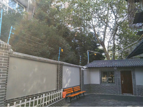 學(xué)校安裝電子圍欄的必要性，學(xué)生翻墻外出感染